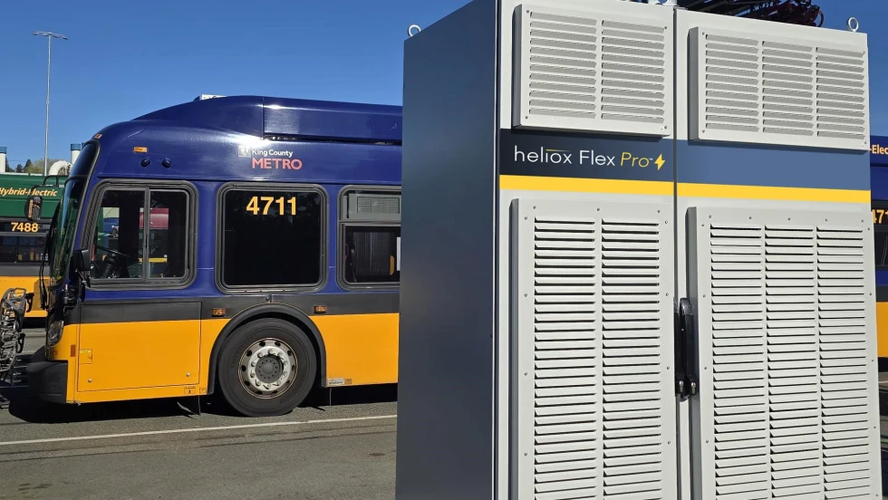 a battery electriv city bus and a Heliox battery charger