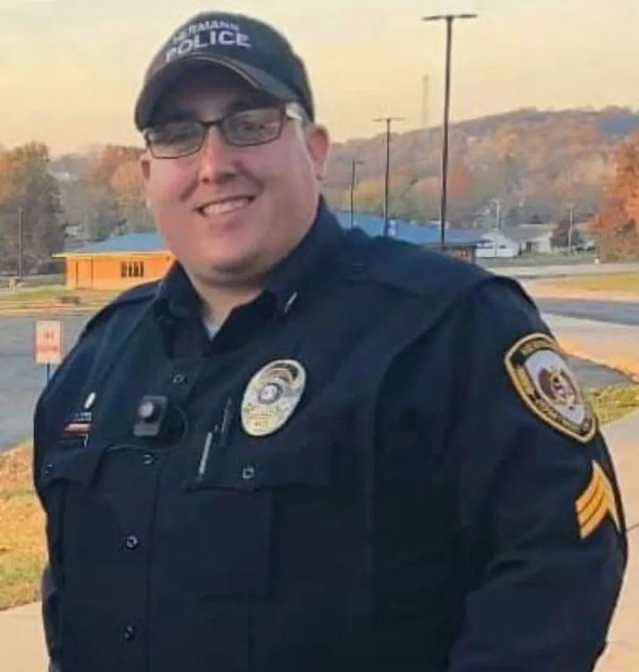 MO Detective Killed, Officer Wounded in Store Shooting