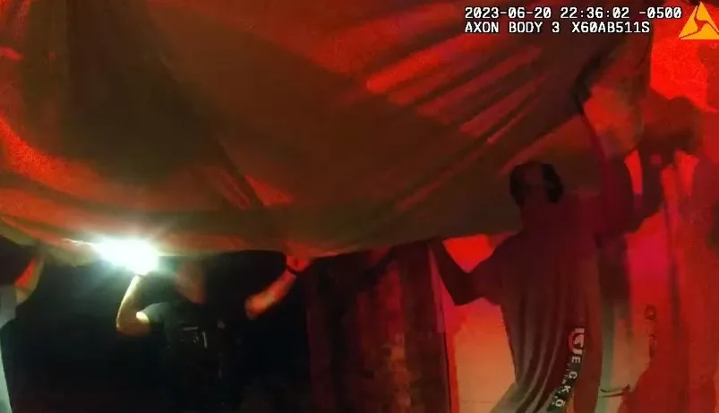 IL Deputies, Citizens Use Blanket to Catch Child Dropped from Burning Building