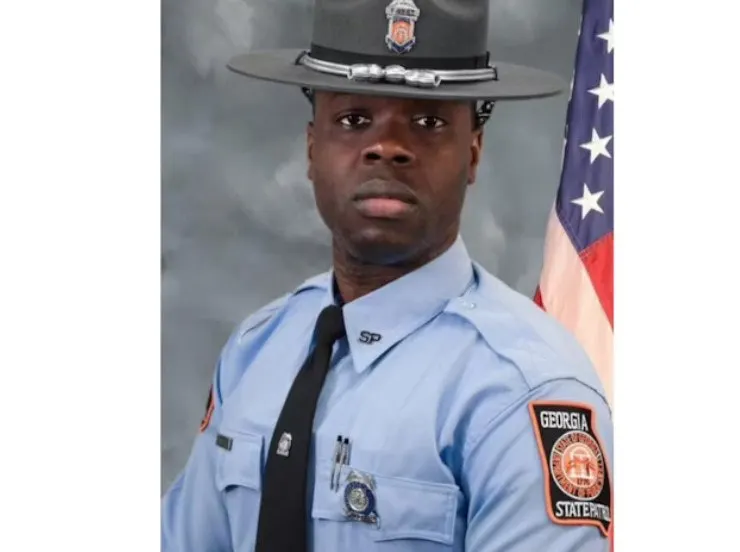 Fallen Georgia Trooper’s Family Receives His College Diploma