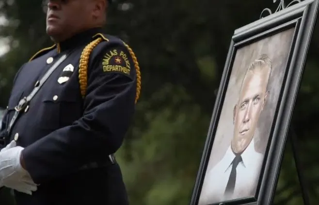 Dallas Officer Given Honors 25 Years After His Death