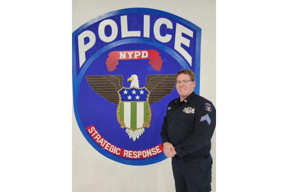 Off-Duty NYPD Officer Rescues Woman from Jeep Sinking in Bay