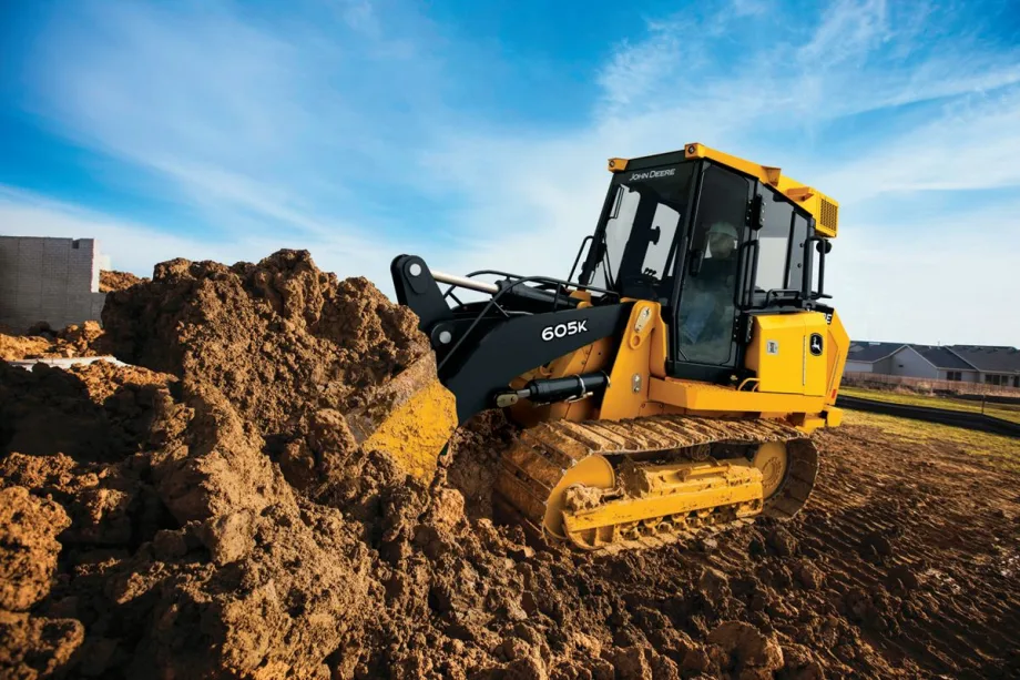 605K Crawler Loader