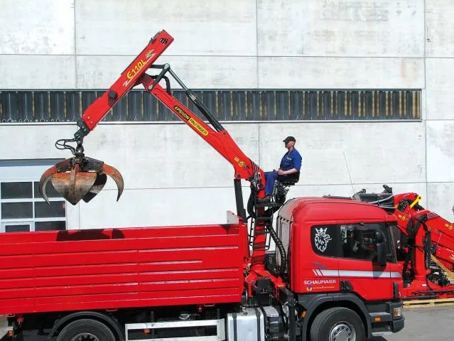 EPSILON Timber & Recycling Crane