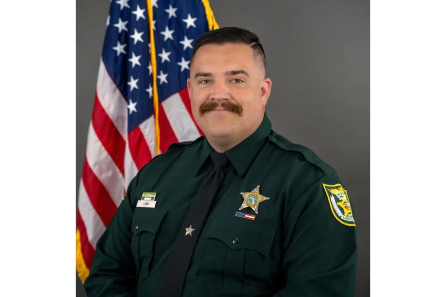 Florida Deputy Killed, 2 Others Wounded Responding to Disturbance