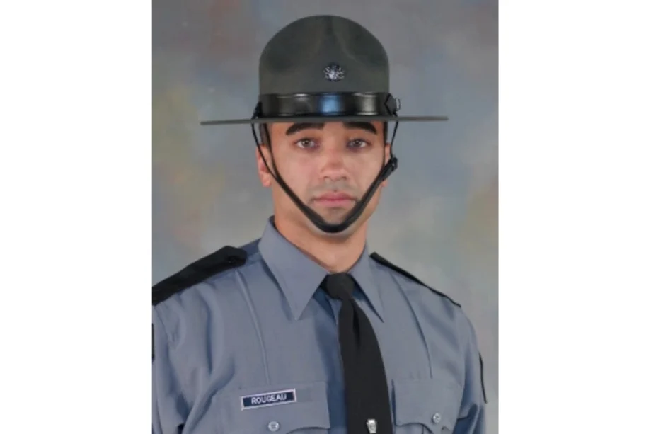 Suspect Shoots PA Troopers, 1 Killed, 1 Critically Wounded