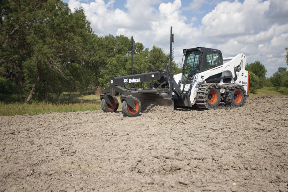 S750 Skid-Steer Loader