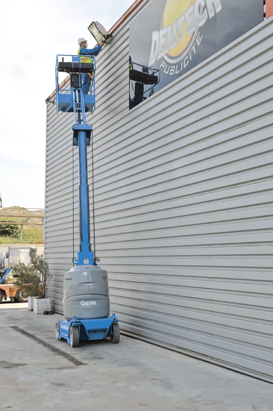 GR-26J Runabout with Jib