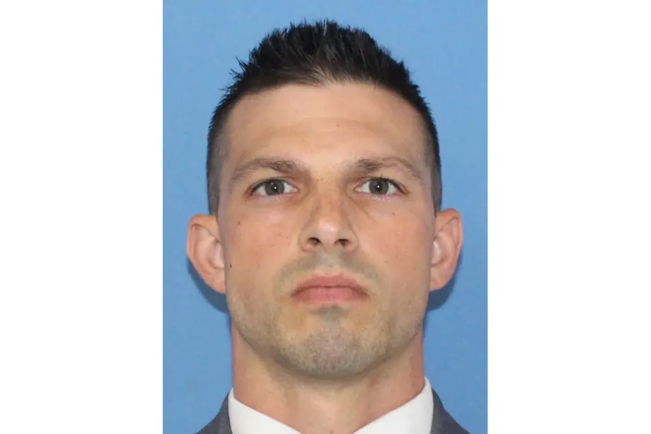 NY Officer Dragged by Stolen Kia, Hospitalized