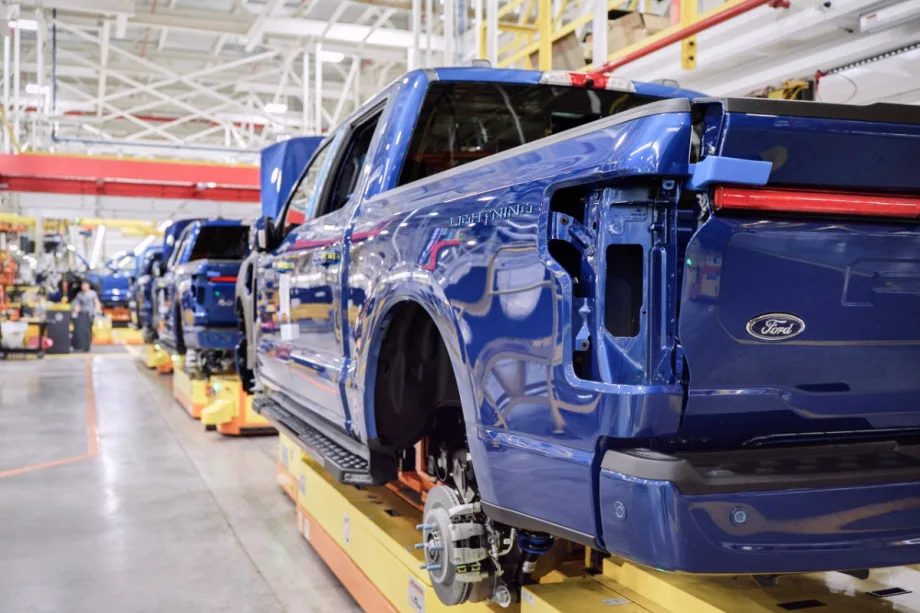 Ford Cuts Back on F-150 Lightning Production