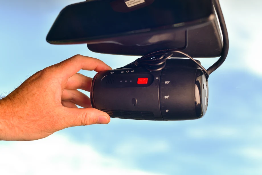 Global Cloud Fleet Launches 5-channel Dashcam Powered by AI